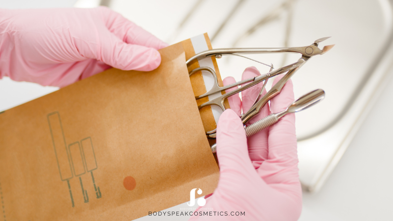 Hygiëne voor Manicure Tools: De 3 Essentiële Stappen