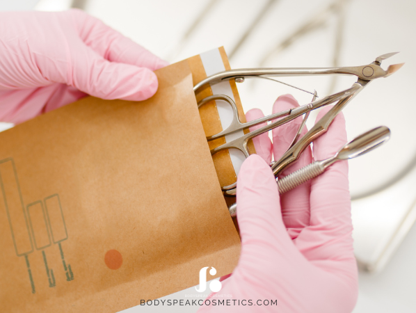 Hygiëne voor Manicure Tools: De 3 Essentiële Stappen