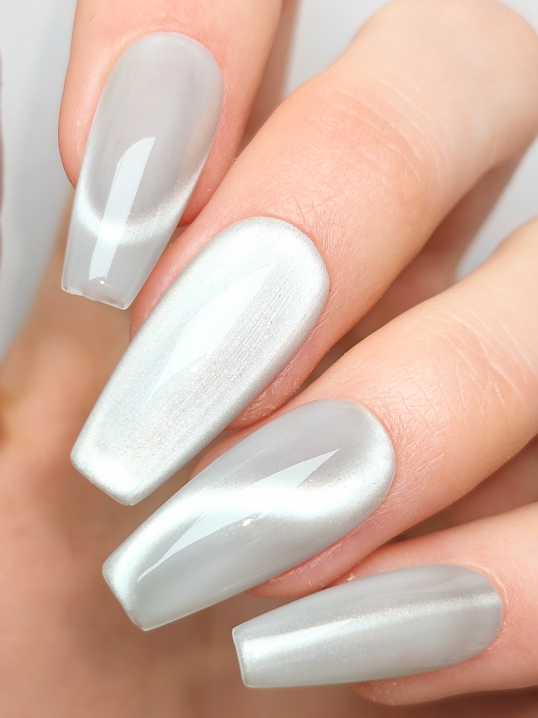 CE-112 | Silk Cat Eye Gel Polish