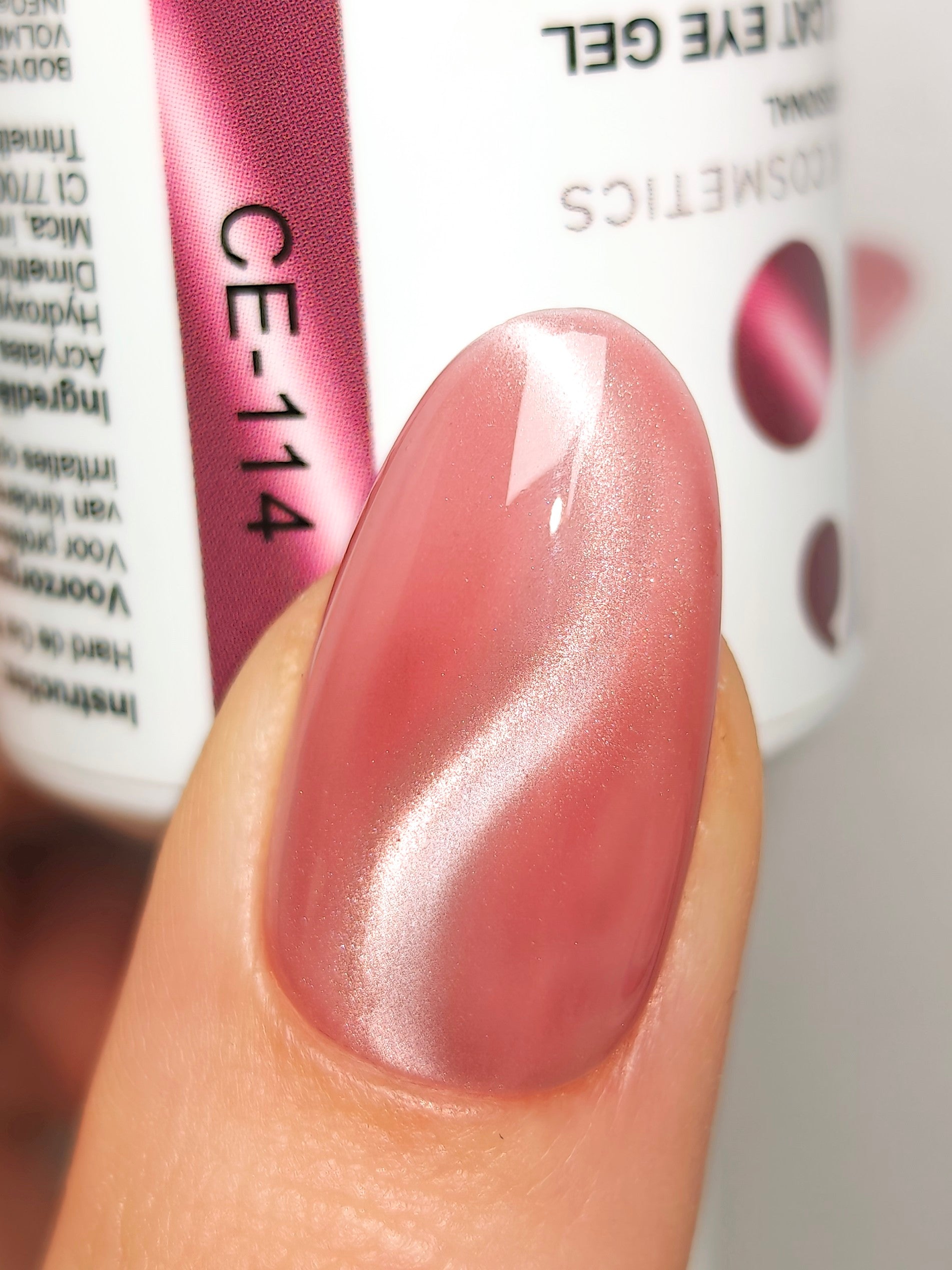 CE-114 | Silk Cat Eye Gel Polish