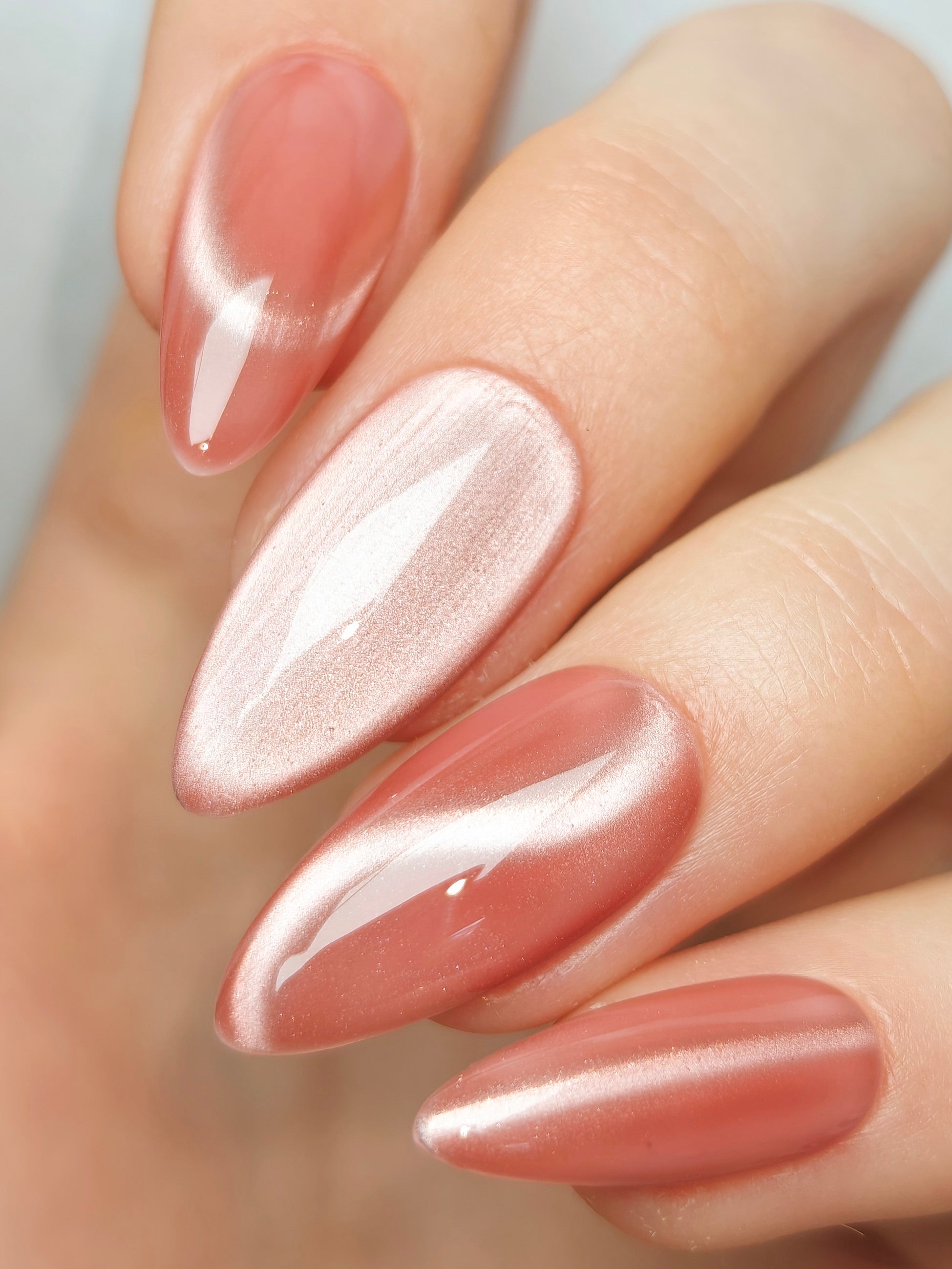 CE-116 | Silk Cat Eye Gel Polish