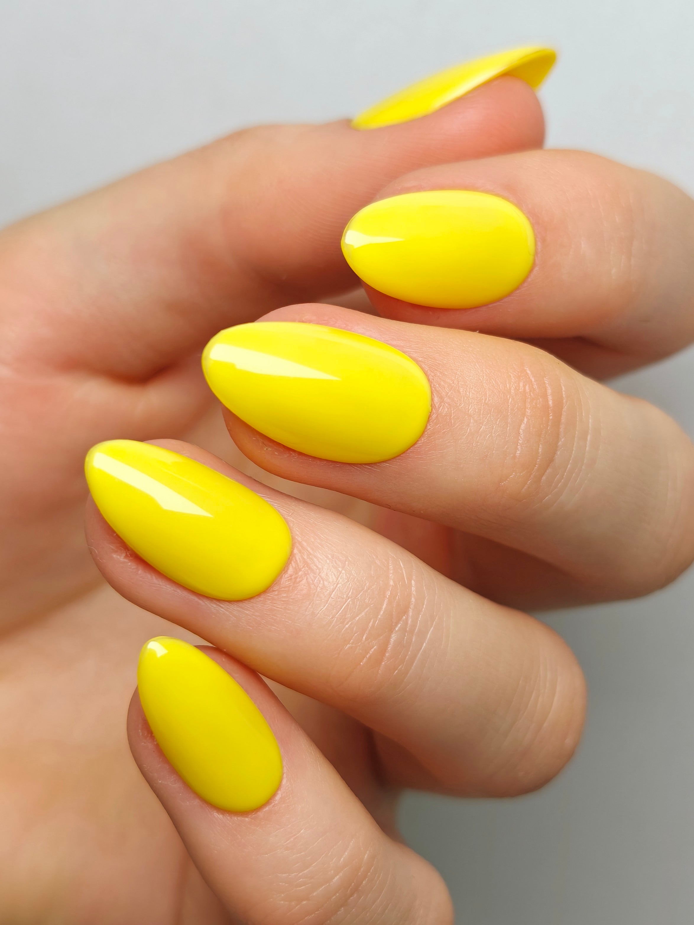 Felicitous Yellow #135 | UW/LED Professional Gel Polish