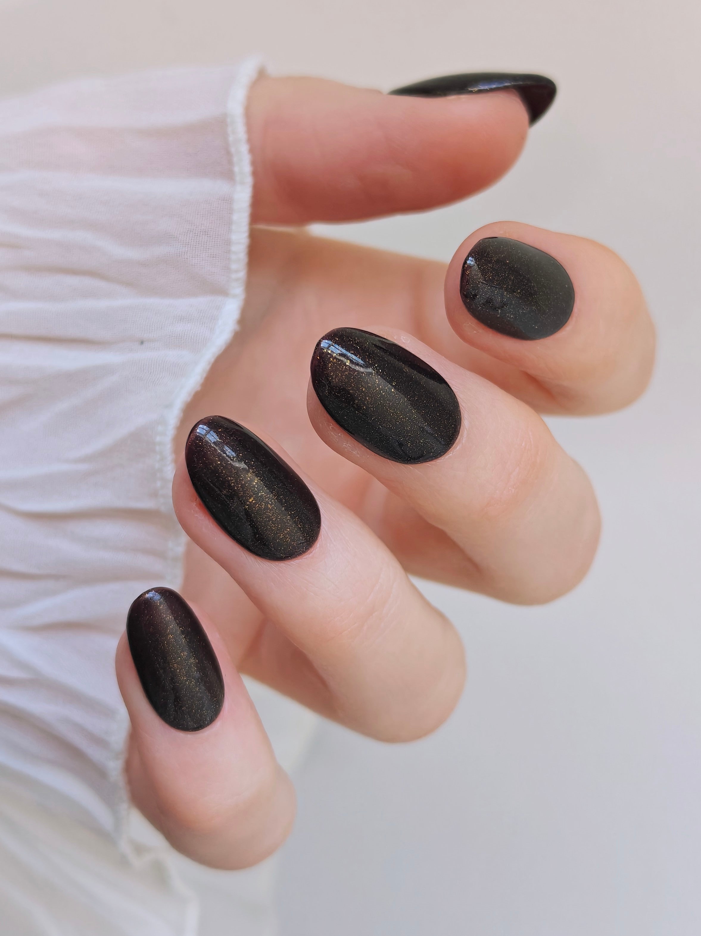 G-011 | UV/LED Glamorous Gel Polish