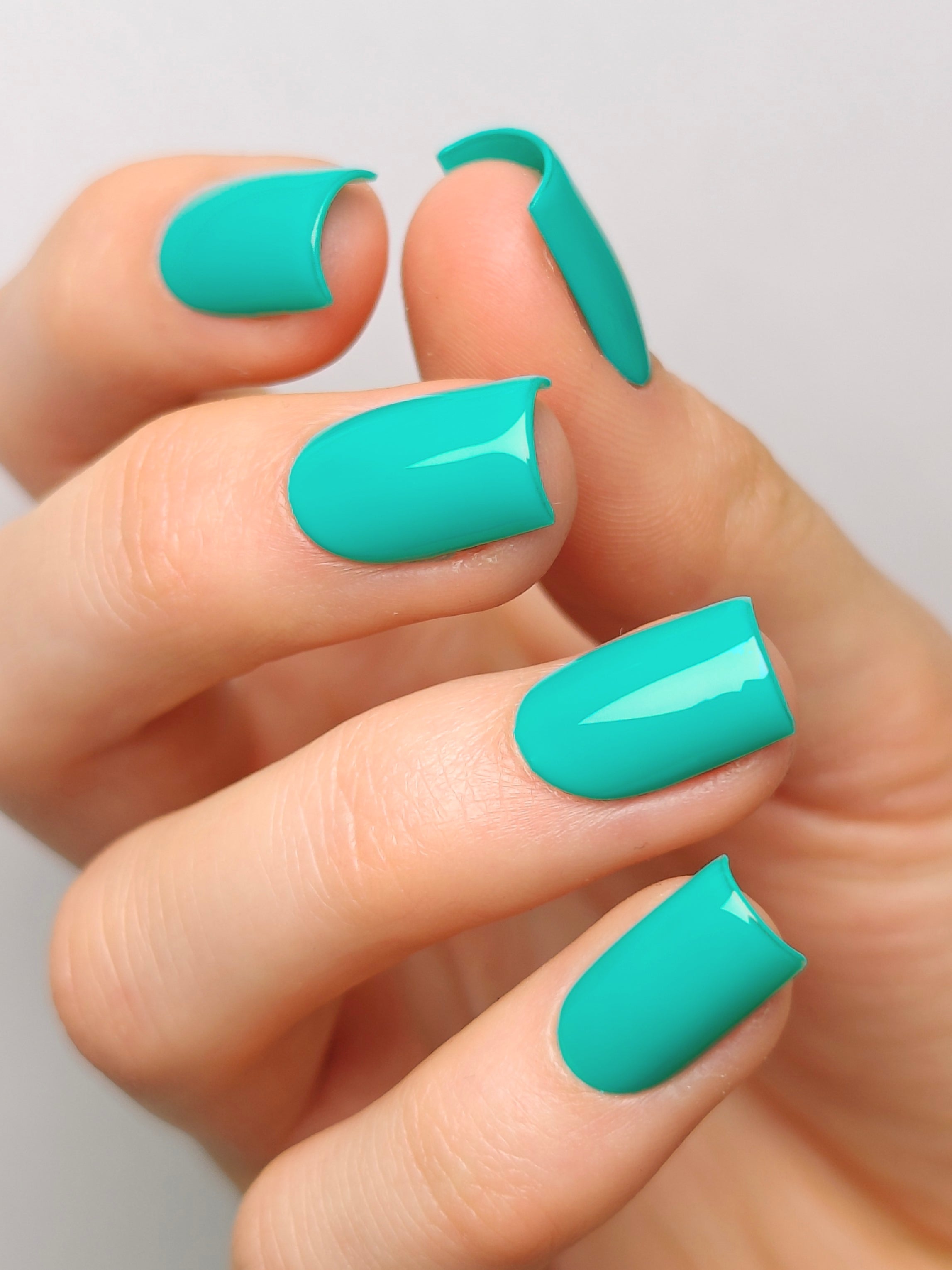 Tenacity Green #133 | UW/LED Professional Gel Polish