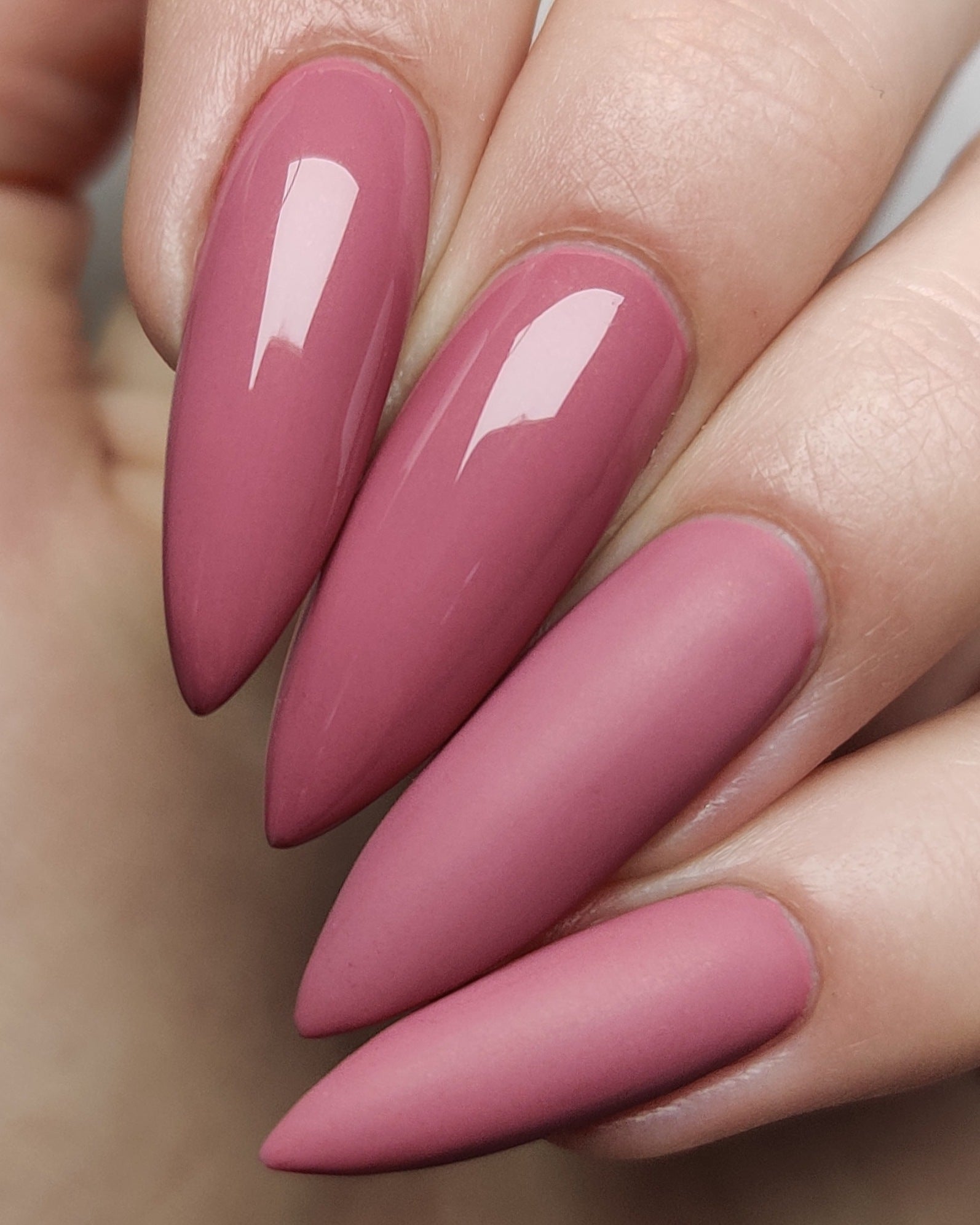 Vigorous Red #070 | UV/LED Gellak