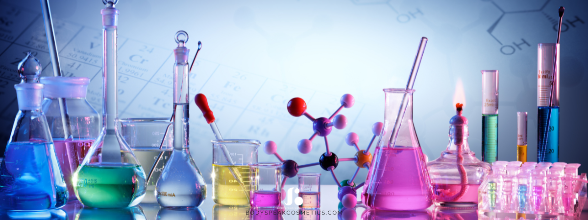 De chemie achter nagelproducten: polymeerstructuren en crosslinking